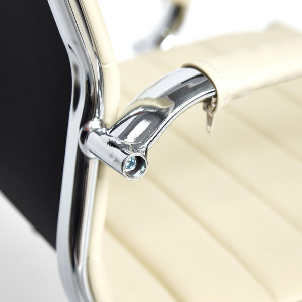 Кресло офисное TetChair «Urban» (Искусств. бежевая кожа) фото № 15