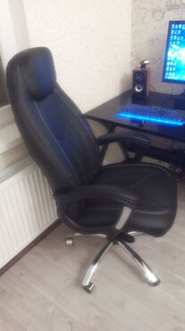 Кресло «Босс люкс» (Boss lux) (Искусственная чёрная кожа + Искусственная коричневая перфорированная кожа) в Ростове-на-Дону фото покупателя №4